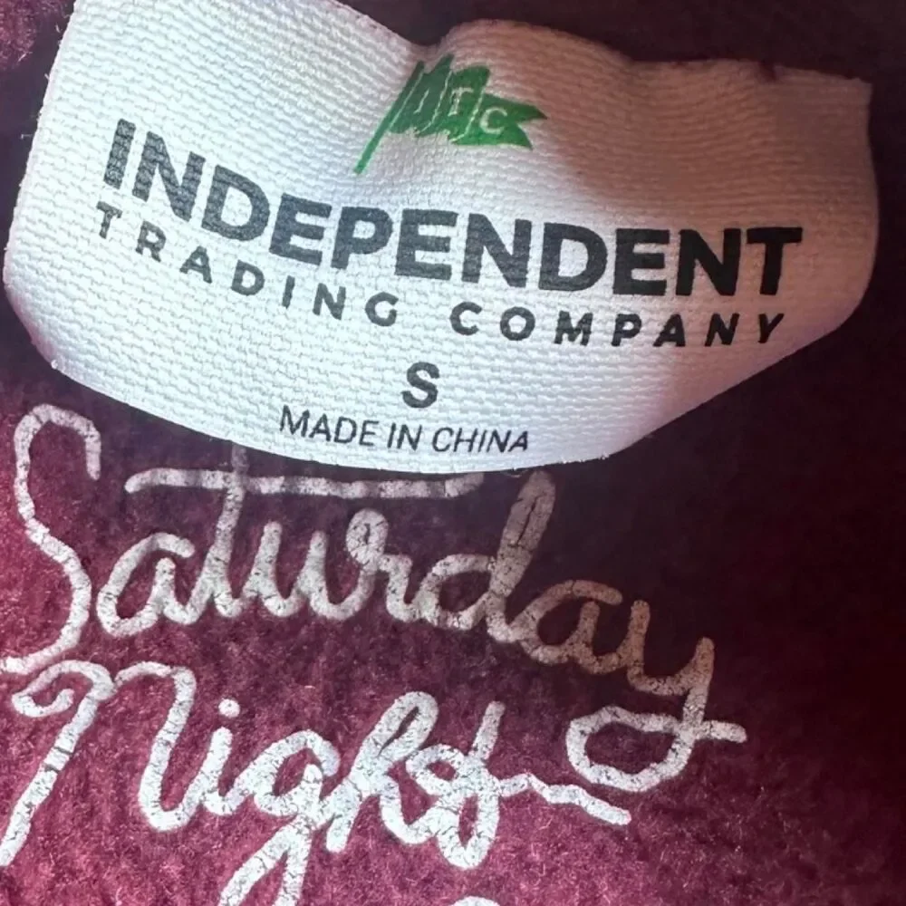 Independent Women's Purple and Burgundy Sweatshirt